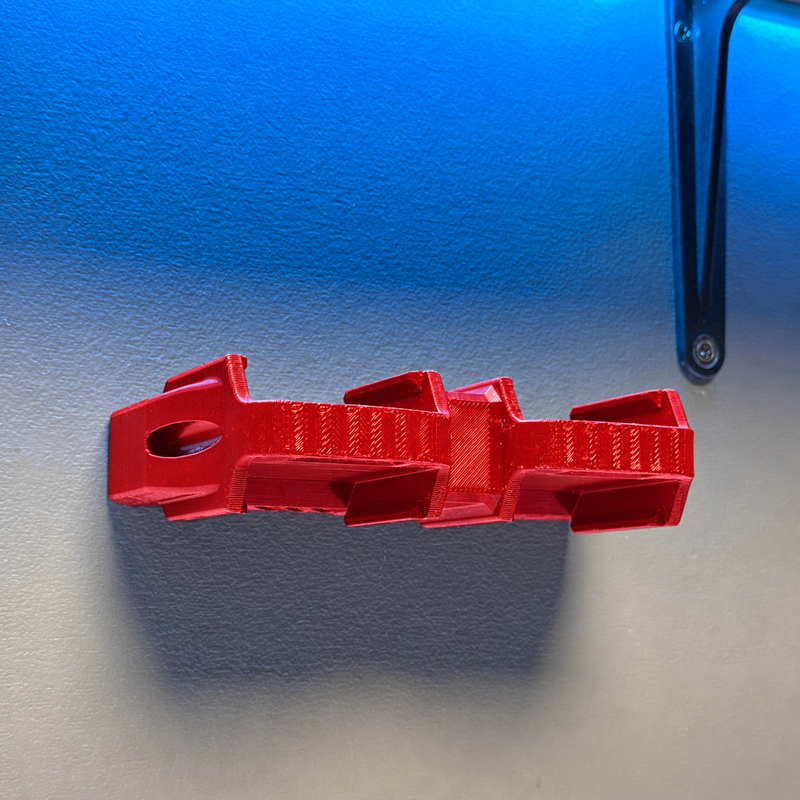 4 slot Red colour variant — Battery Wall Holder for Makita 18V – 4 or 6 Slot Storage Rack