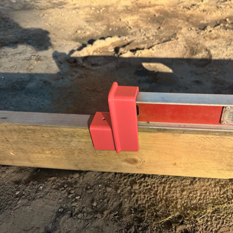 Level holding brackets for pool base levelling – photo 6