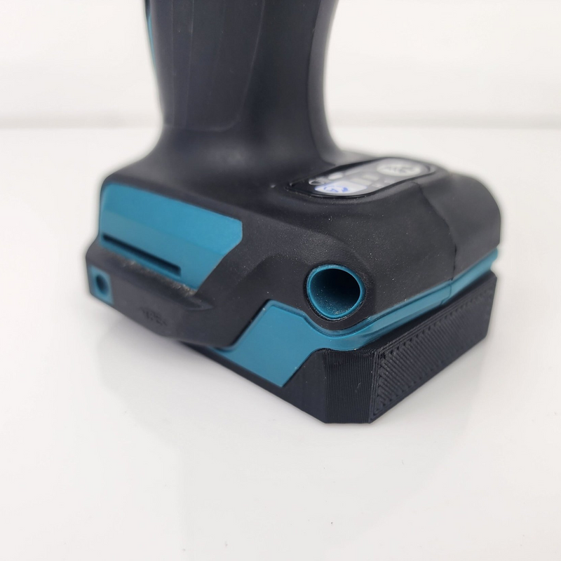 Makita 12V CXT wall mount component for CXT drills, drivers and battery packs