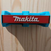 Makita 4x 18V battery wall mount – photo 2