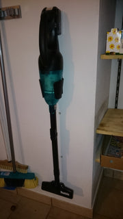 Makita stick vacuum cleaner wall mount bracket, Australian made 3D printed storage – photo 4