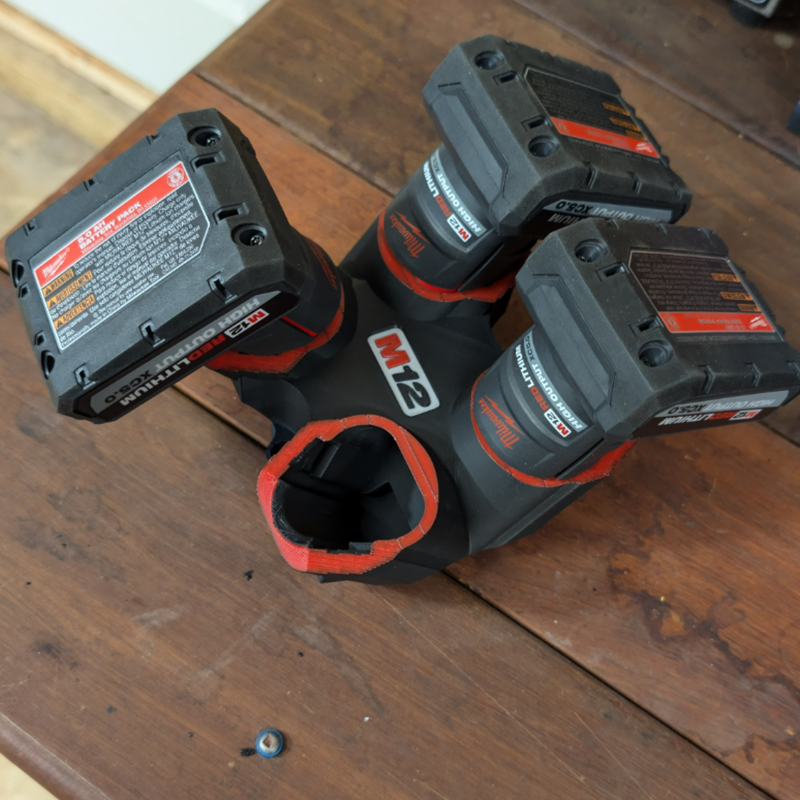 Milwaukee M12 4x battery wall mount – photo 3
