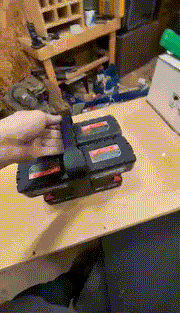 Milwaukee mega 8x M18 battery caddy – photo 3