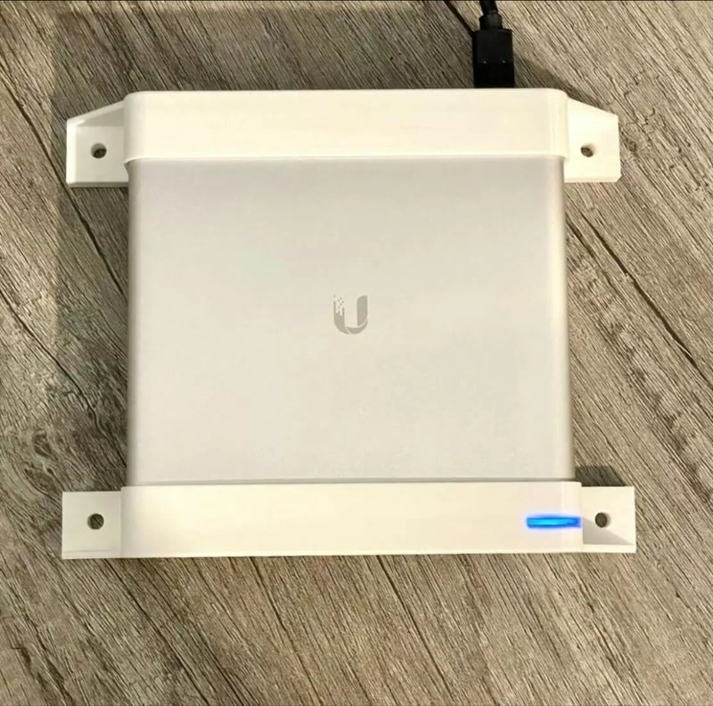 Ubiquiti UniFi Cloud Key Gen2 Plus wall mount bracket – photo 3